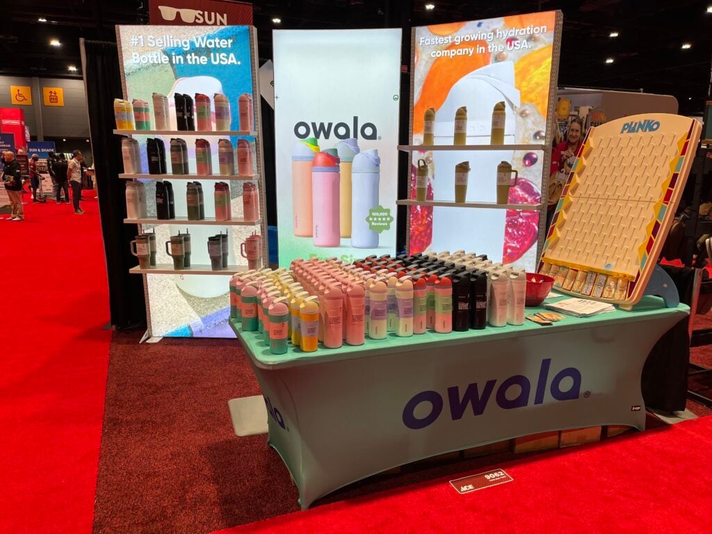 Owala-Fitted-Table-Cover-1024x768