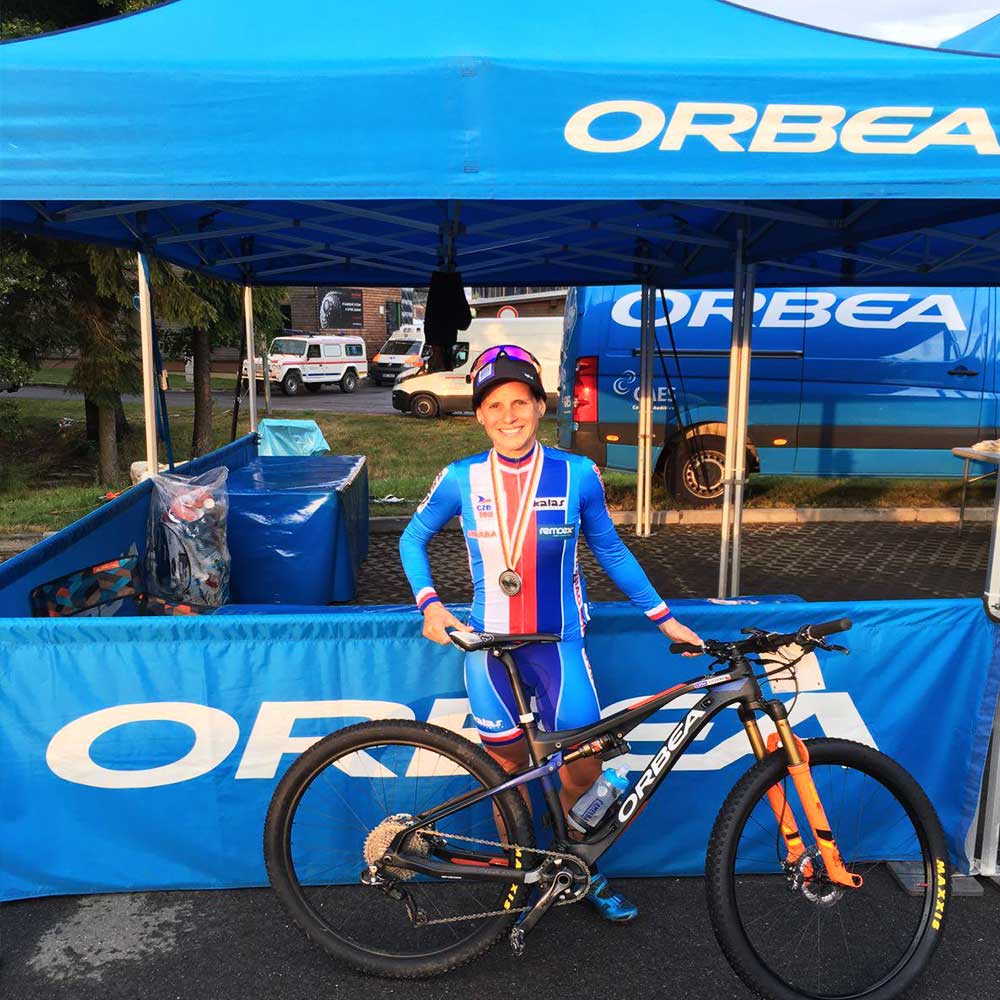 strike-tent-20x10-half-wall-orbea-bike-demo